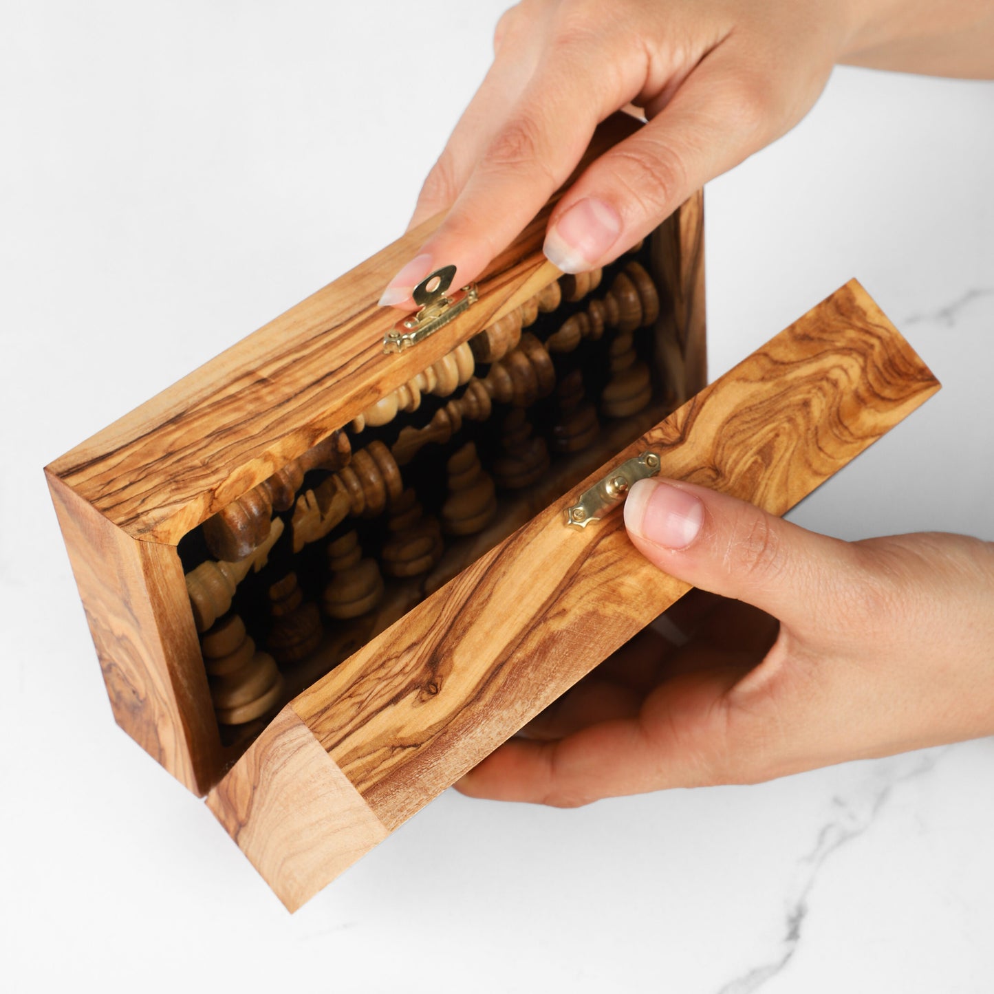 OliveWood Folding Chess Set With Storage and Chess Pieces - Artisraw Tunisie