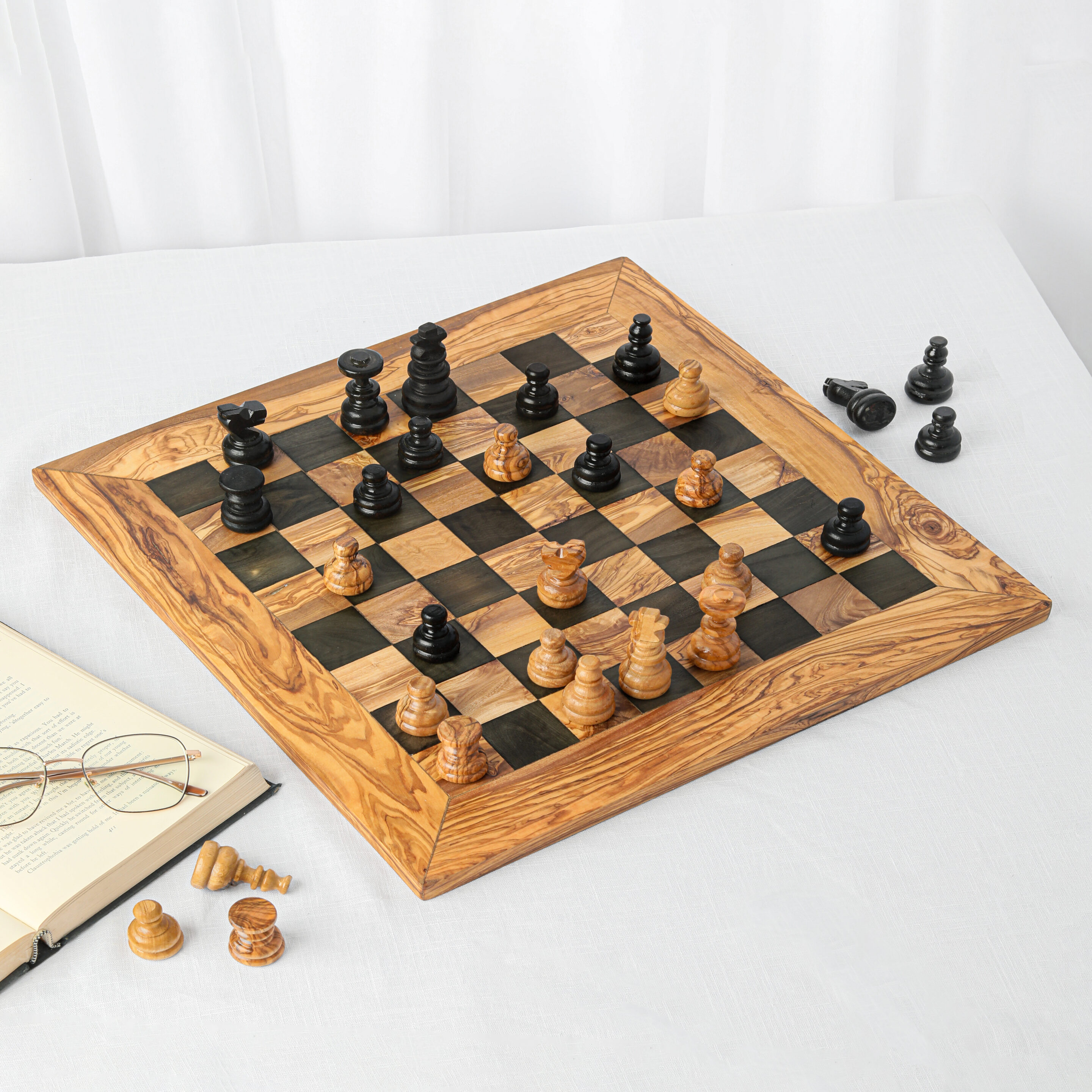 Handmade Olive Wood Chess Board - Wooden Chess Set with Hand Carved Chess  Pieces