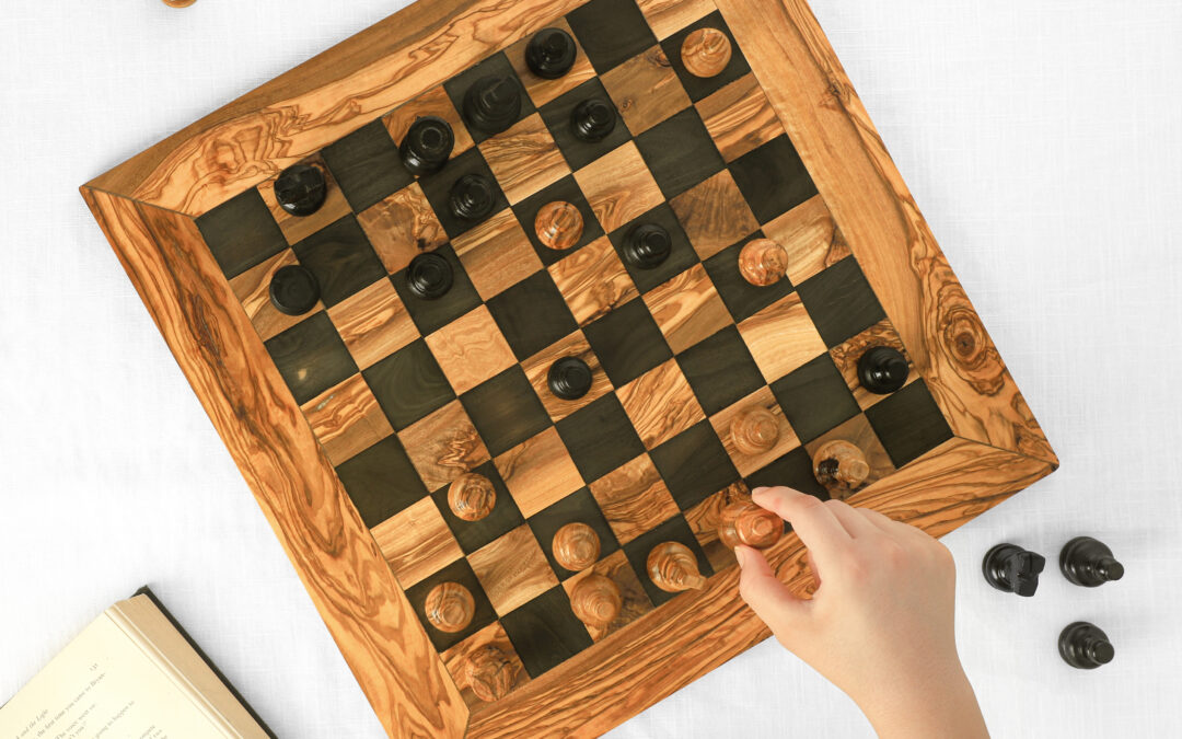 Handmade Olive Wood Chess Board – Wooden Chess Set with Hand Carved Chess Pieces